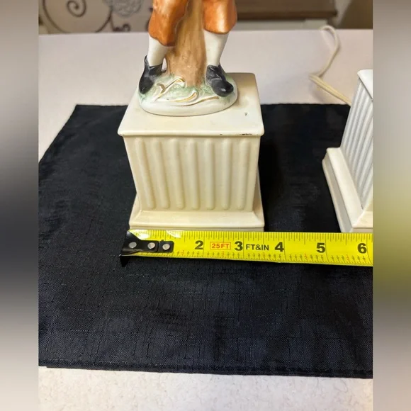 Price Drop🔥🔥🔥Pair Of Vintage Figural Lamps - Picture 10 of 11